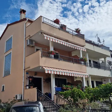 Sonja Apartment