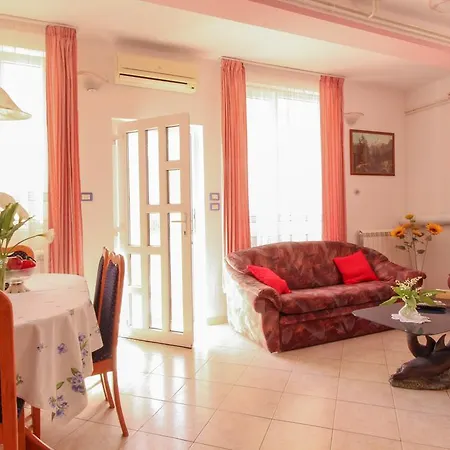 Апартаменты Sonja